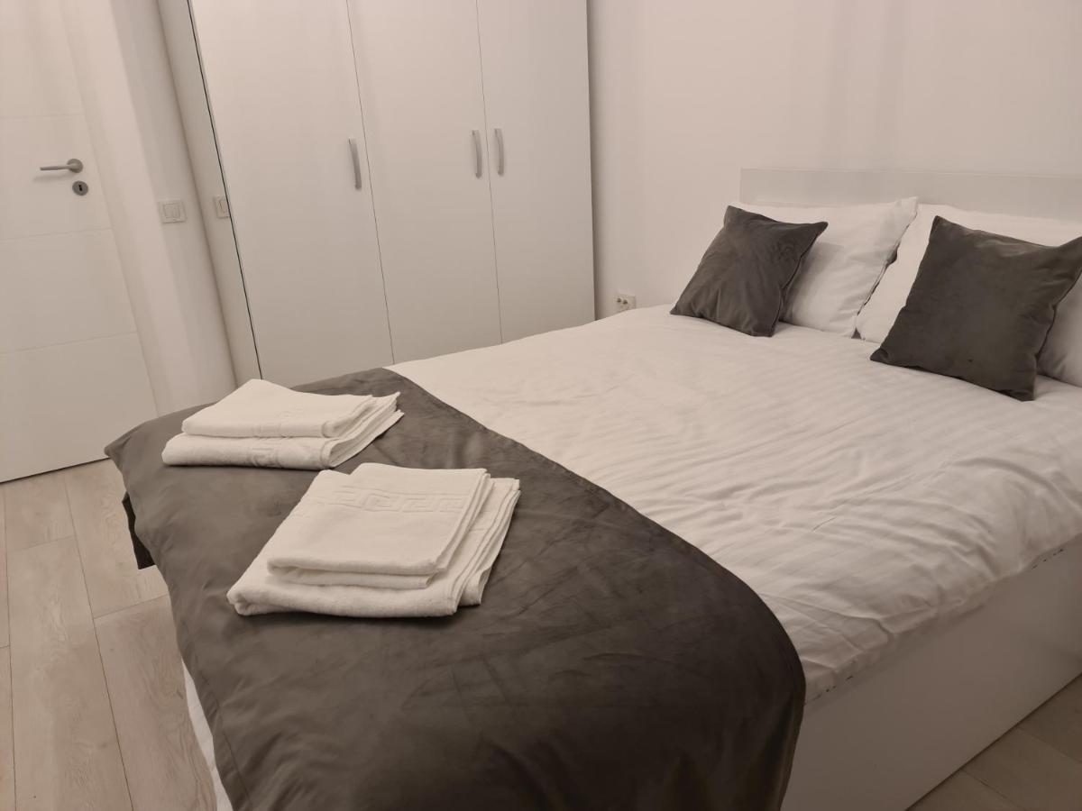 Global Residence Bukares Bagian luar foto