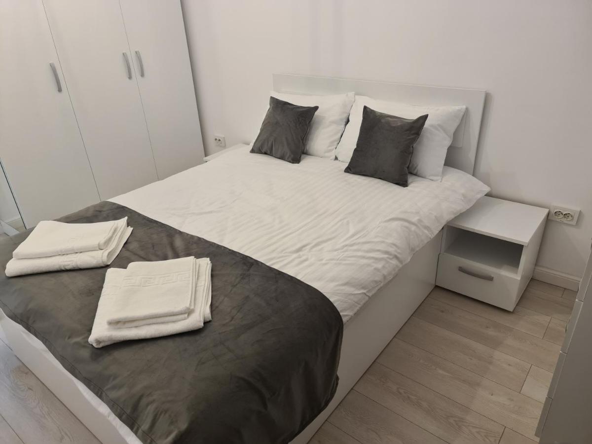 Global Residence Bukares Bagian luar foto