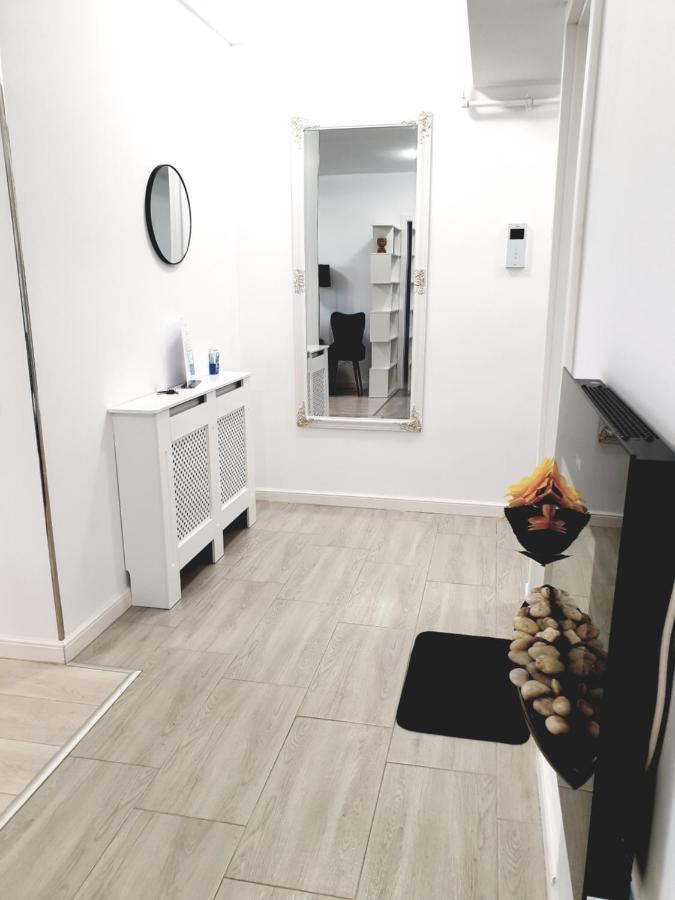 Global Residence Bukares Bagian luar foto